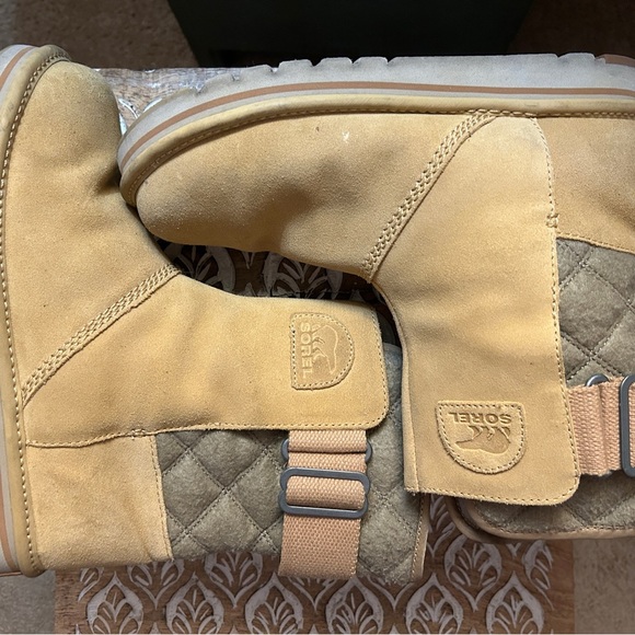 Sorel "The Campus" boot Size 8 - Picture 5 of 13